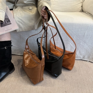Borse a spalla minimaliste 2025 in pelle PU nera e marrone per donne alla moda