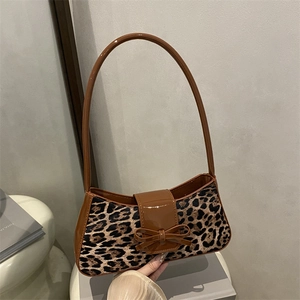Sac sous le bras vintage Y2K à imprimé léopard avec nœud en similicuir marron et bandoulière