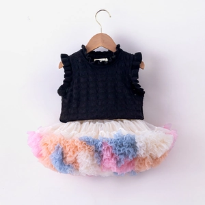 Robe tutu pour filles avec haut tricoté noir et jupe en tulle multicouche colorée