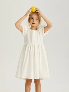 Robe blanche pour filles style français à col carré, manches bouffantes et jupe plissée en A