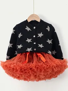 Ensemble fille avec gilet en tricot noir à étoiles et jupe tutu en tulle orange