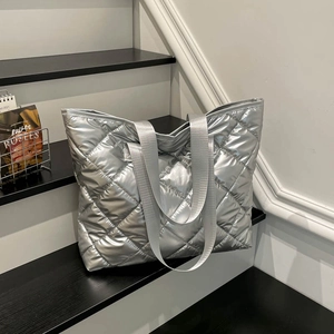 Grand Sac Fourre-tout Matelassé Métallique Pour Femmes Automne Hiver Motif Losange Sac à Épaule Rembourré Mode Style de Rue