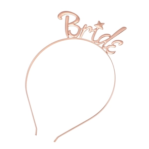 Diadema Bride to be oro rosa con estrella para fiesta nupcial vista desde un ángulo de 45°