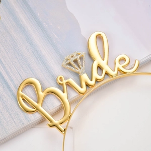 Serre-tête Bride to be doré élégant avec bague en diamant pailleté pour mariage