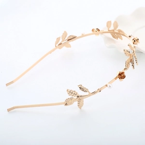 Elegant gold baroque headband with pearls and metal leaves for wedding hairstyles