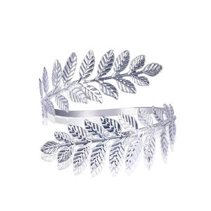 Bracelet de bras élégant en feuilles d'argent avec design ouvert réglable pour mariées