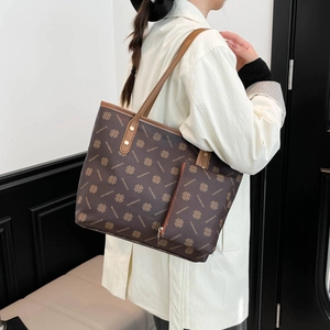 Bolso tote vintage marrón oscuro con patrón de diamantes y bolso pequeño a juego