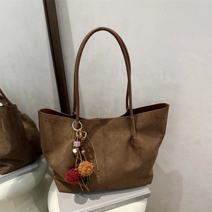 Women Retro Faux Suede Tote Bag Large Capacity Minimalist Casual Shoulder Bag With Plush Charm Commuter Shopping Handbag