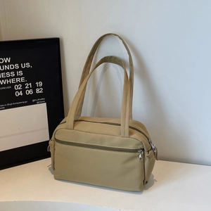 Grand sac cabas en toile kaki avec doubles poignées et poche zippée pour le bureau