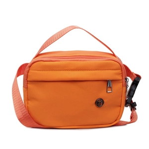 Sac à bandoulière orange minimaliste avec sangle réglable et fermetures éclair argentées