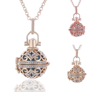 Collana Vintage a Sfera Cava in Rame Harmony Ball per Gravidanza con Strass Medaglione per Aromaterapia Catena Lunga per Maglione Donna