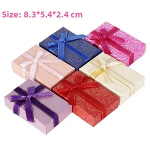 Boîtes à bijoux colorées avec gaufrage et nœud en ruban de 8,3x5,4x2,4 cm