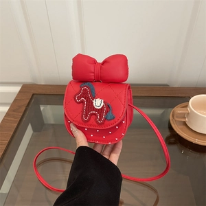Mini Sac Bandoulière Rouge Pour Filles Cuir PU Broderie Cheval Nœud Matelassé Petit Sac Carré Sac à Épaule Mode