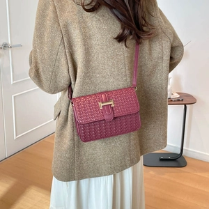 Chic burgundy woven PU leather handbag with gold H buckle for women's daily commute
