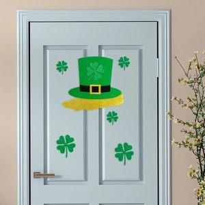 St. Patricks Day Filz-Türaufkleber mit grünem Hut, Klee und Goldmünzen auf blauer Tür