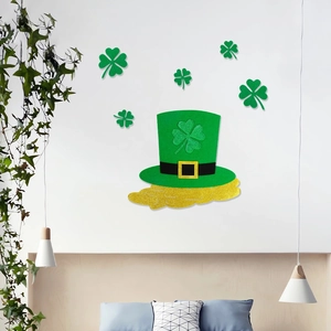 Wandaufkleber zum St. Patricks Day mit grünem Hut Kleeblättern und Goldmünzen Deko