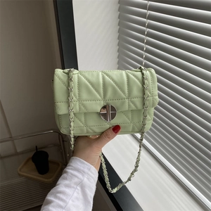 Sac Bandoulière Matelassé pour Femmes en Cuir PU Motif Losanges Petit Sac à Épaule Carré Avec Chaîne Argentée Mode Sac à Main Quotidien