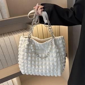 Sac Fourre-tout Mode à Texture de Bulles Grande Capacité Sac à Épaule Matelassé Avec Décoration de Chaîne de Künstliche Perles pour Femmes Quotidien