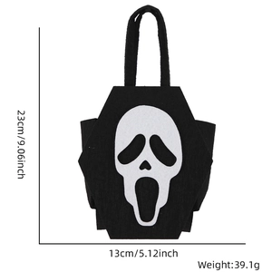 Detail view of Scream Ghostface felt Halloween candy bag with size and weight metrics