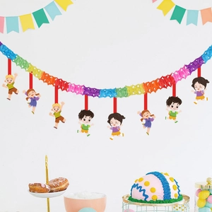 Striscione arcobaleno a nido d'ape con cartoni animati per decorazione festa scolastica