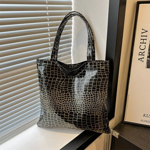 Women Fashion Crocodile Pattern Large Capacity Tote Bag Shiny PU Leather Shoulder Handbag For Commuting Daily Street Style