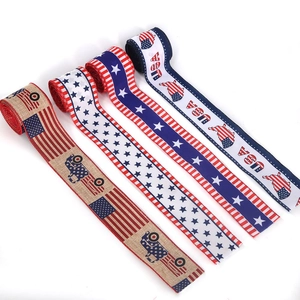 Nastri di iuta patriottici del 4 luglio con stelle rosse bianche blu e bandiera USA