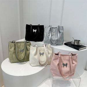 Large tote bags collection with bow metal hardware and pleated leather texture in 5 colors