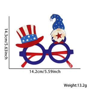 Patriotic Independence Day party glasses with star-spangled hat and gnome design