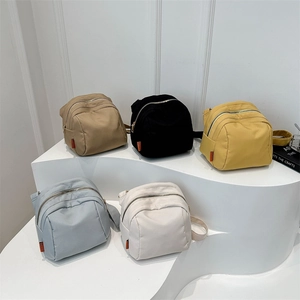 Sac Bandoulière pour Femmes en Tissu Oxford à la Mode Léger Multi-Poches Messenger Bag Quotidien Décontracté Sac à Épaule
