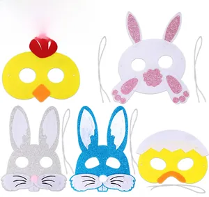 Detailansicht der DIY Oster-Filzmasken für Kinder mit Glitzer-Küken und Kaninchen-Designs