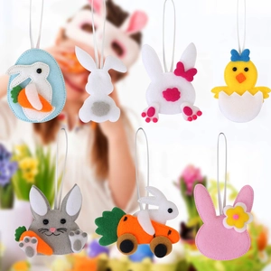 Lot de 7 décorations de Pâques en feutre avec lapins, carottes et poussins pour la fête