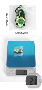 Dimensioni dettagliate e controllo del peso degli orecchini a gnomo verde glitter