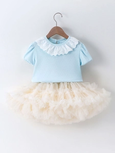 Ensemble t-shirt bleu clair à col en dentelle et jupe tutu crème multicouche pour filles