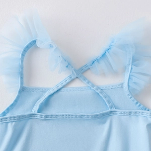 Détail du justaucorps de ballet bleu clair pour filles avec bretelles en tulle