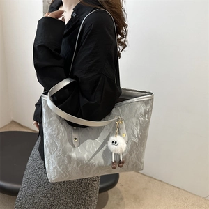 Silver metallic pleated tote bag for women with large capacity and fluffy charm