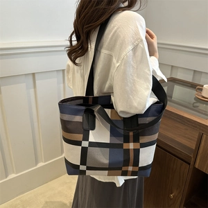 Fashionable large color-block plaid tote bag with wide shoulder strap for women