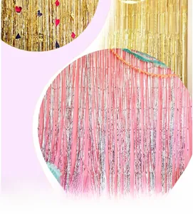 Detail der Laser-Folienfransenvorhang in Gold und Rosa für festliche Party Hintergrund Deko
