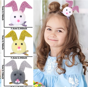 Dettaglio dei fermagli per capelli a forma di coniglio in peluche con glitter e misure