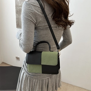 Mini borsa quadrata alla moda a scacchi verde e nera con manico e tracolla