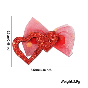 Pinza para pelo con corazón de lentejuelas rojas y lazo de tul para San Valentín