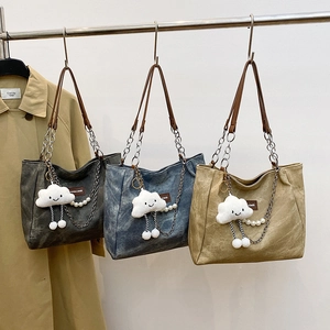 Women's Casual PU Leather Tote Bag Large Capacity Solid Color Shoulder Bag With Artificial Pearl Chain And Cloud Plush Charm Daily Commute Fashion
