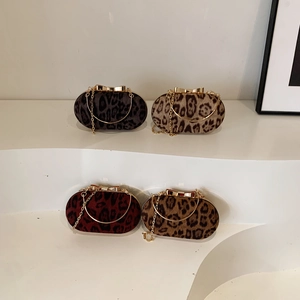 Vintage Luipaardprint Avondtas Voor Dames PU Stof Schoudertas Met Gouden Strikgesp En Metalen Kettingriem Mode Handtas