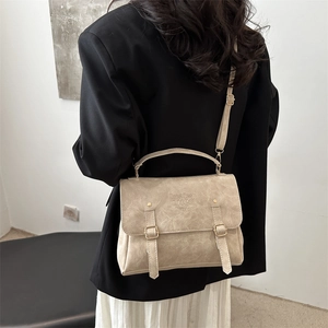 Sac à dos rétro pour femme style mallette en simili cuir avec boucles et poignée
