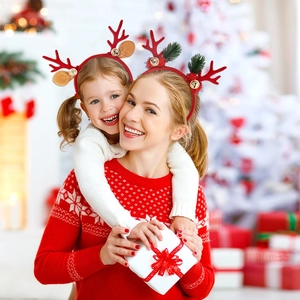 Cute Christmas Reindeer Antler Headband With Bells And Pine Needles For Kids Adults Holiday Party Decor Hair Accessories
