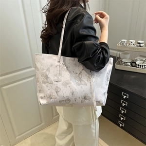 White butterfly tote bag for women with large capacity and vintage Chinese style design