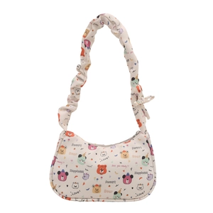 Sac croissant chic couleur crème avec imprimés d'ours et bandoulière froncée style nuage