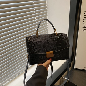 Petit Sac à Épaule Carré en Cuir PU à Motif Crocodile Pour Femmes Sac à Bandoulière Vintage avec Boucle Dorée Sac Quotidien