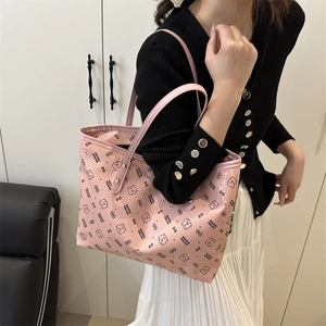Sac cabas rose en cuir litchi avec motifs d'ours, grand sac à main tendance pour femme