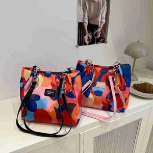 Fashion Women Nylon Underarm Bag Multicolor Geometric Abstract Print Shoulder Tote Bag Casual Daily Street Trend Chain Handbag