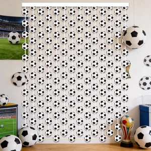 Voetbalfeest slinger met verticaal hangende zwart-witte voetbalpatroon schijfjes